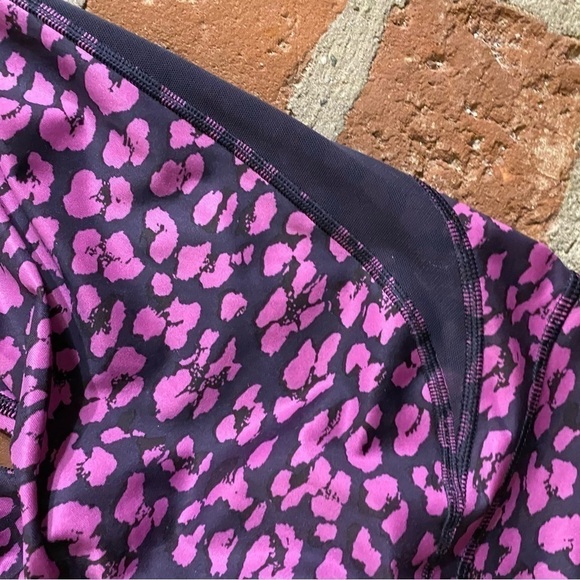 Lululemon Drop it Like it's Hot size 2 leggings purple black mesh - Picture 9 of 11